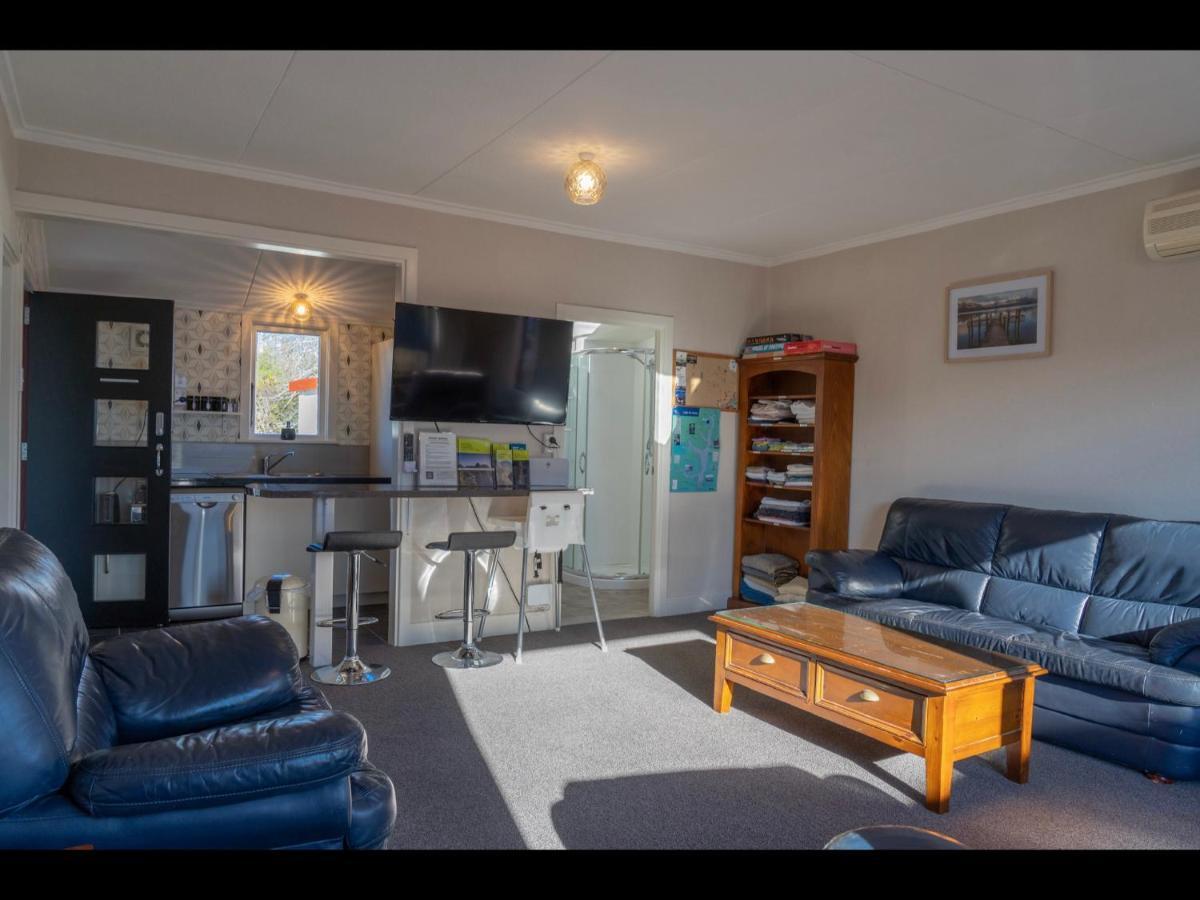 Te Anau Holiday Home - Free Wifi - Free Bikes & Kayaks - Short Walk To Lake & Town - Top Views Екстер'єр фото