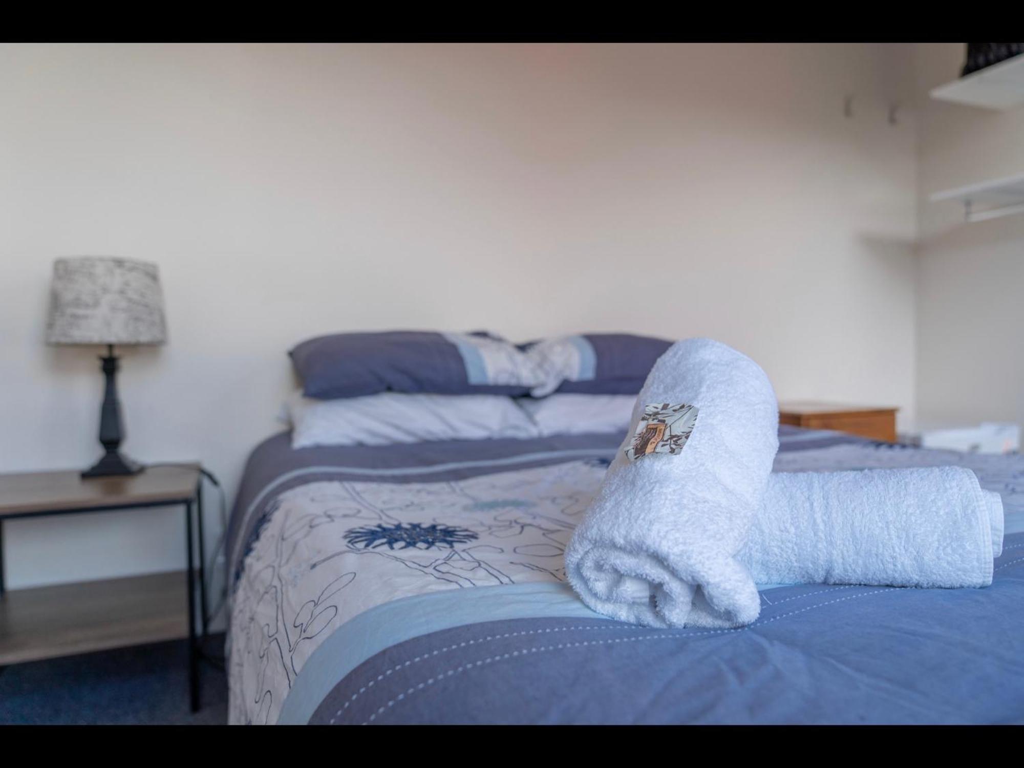 Te Anau Holiday Home - Free Wifi - Free Bikes & Kayaks - Short Walk To Lake & Town - Top Views Екстер'єр фото