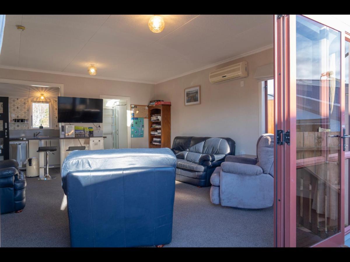 Te Anau Holiday Home - Free Wifi - Free Bikes & Kayaks - Short Walk To Lake & Town - Top Views Екстер'єр фото